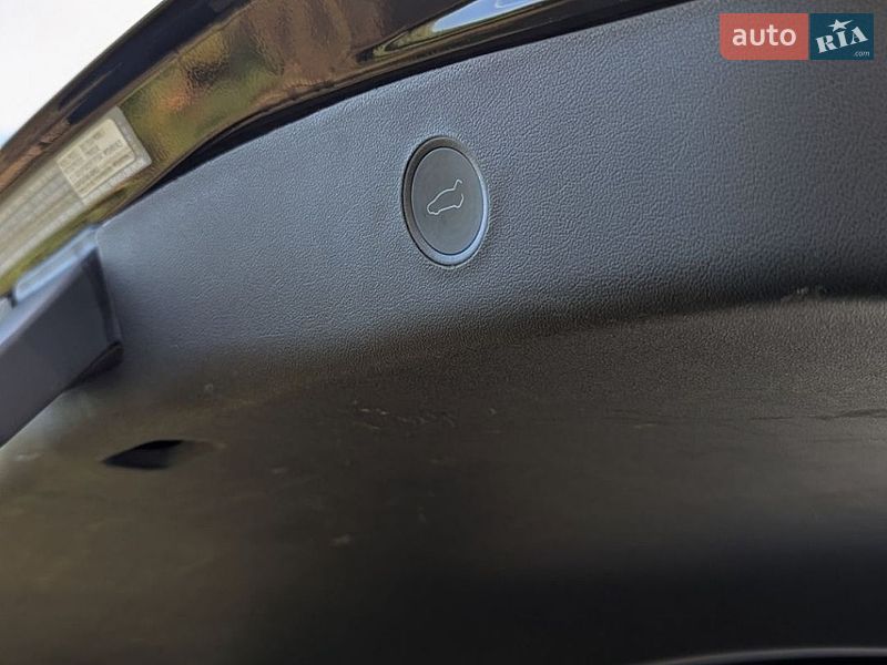 Седан Tesla Model 3 2021 в Ковелі