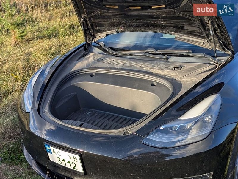 Седан Tesla Model 3 2021 в Ковелі