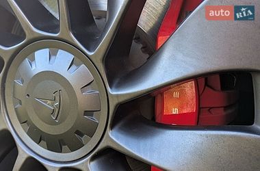 Седан Tesla Model 3 2021 в Ковелі