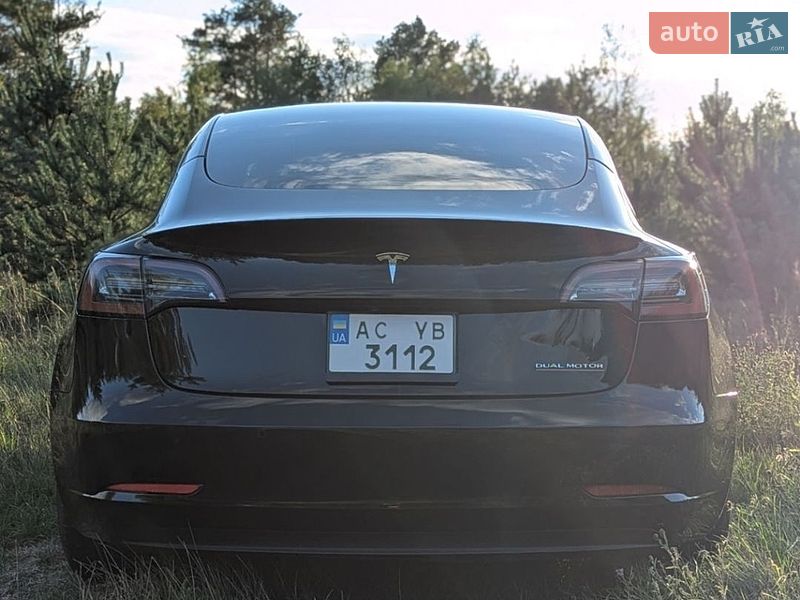 Седан Tesla Model 3 2021 в Ковелі