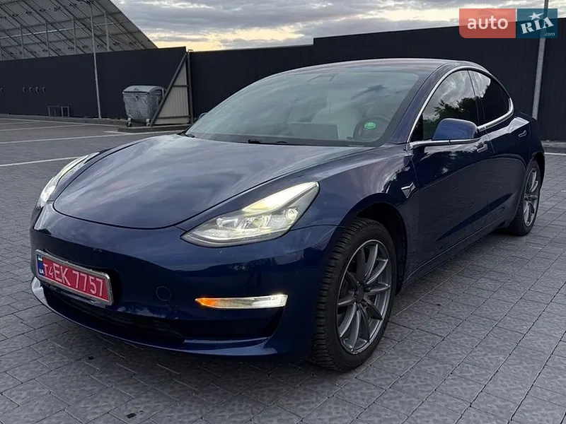Tesla Model 3 2019