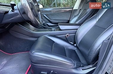 Седан Tesla Model 3 2018 в Николаеве