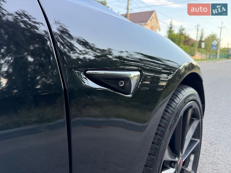 Седан Tesla Model 3 2018 в Николаеве