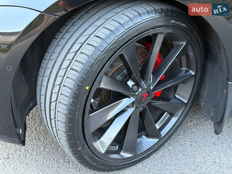 Седан Tesla Model 3 2018 в Николаеве