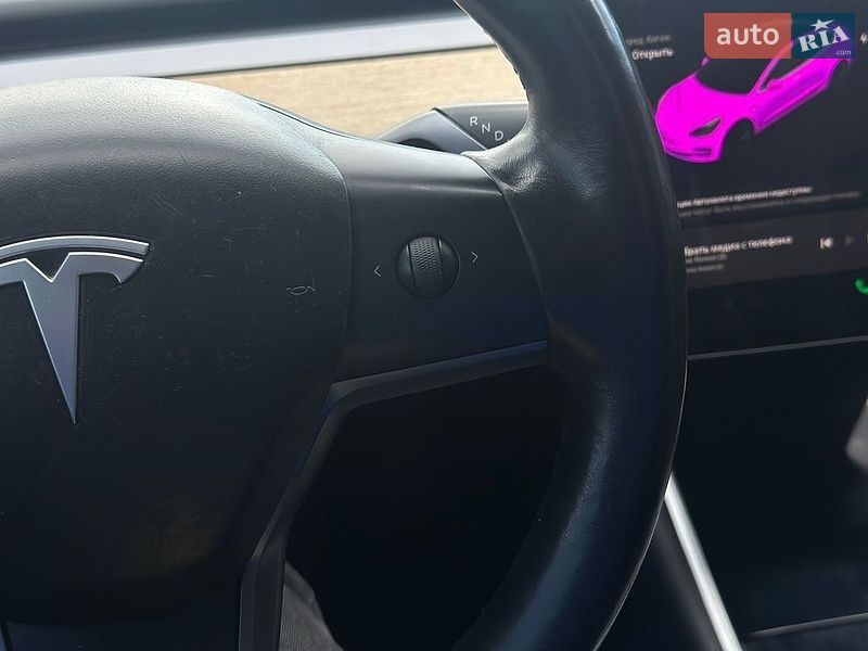 Седан Tesla Model 3 2018 в Ивано-Франковске