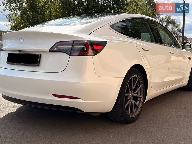 Седан Tesla Model 3 2020 в Ковеле