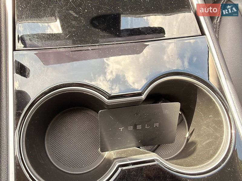 Седан Tesla Model 3 2020 в Ковеле