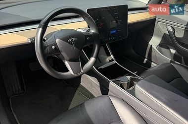 Седан Tesla Model 3 2018 в Киеве