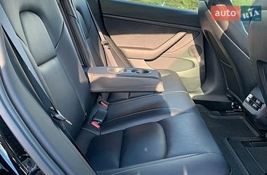 Седан Tesla Model 3 2023 в Сокале