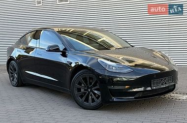 Седан Tesla Model 3 2022 в Рівному