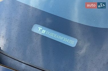 Седан Tesla Model 3 2022 в Рівному