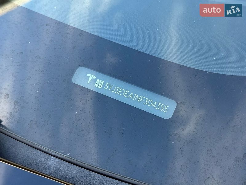 Седан Tesla Model 3 2022 в Рівному