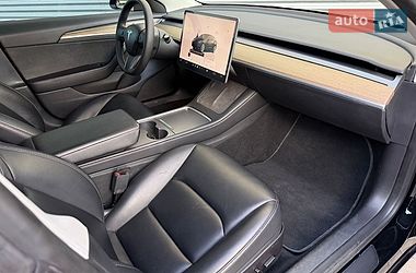 Седан Tesla Model 3 2022 в Рівному