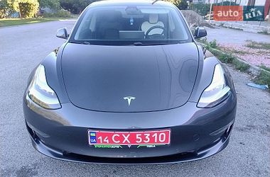 Седан Tesla Model 3 2018 в Киеве