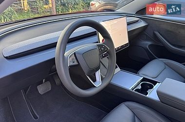 Седан Tesla Model 3 2025 в Львове
