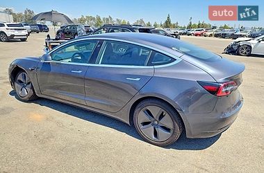 Седан Tesla Model 3 2018 в Моршине