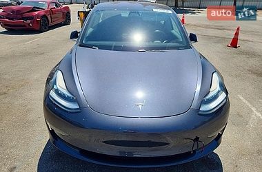 Седан Tesla Model 3 2018 в Моршине