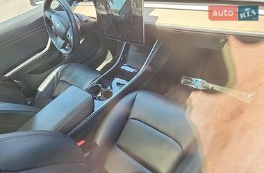 Седан Tesla Model 3 2018 в Моршине