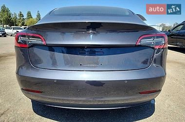 Седан Tesla Model 3 2018 в Моршине