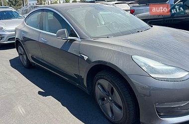 Седан Tesla Model 3 2018 в Моршине
