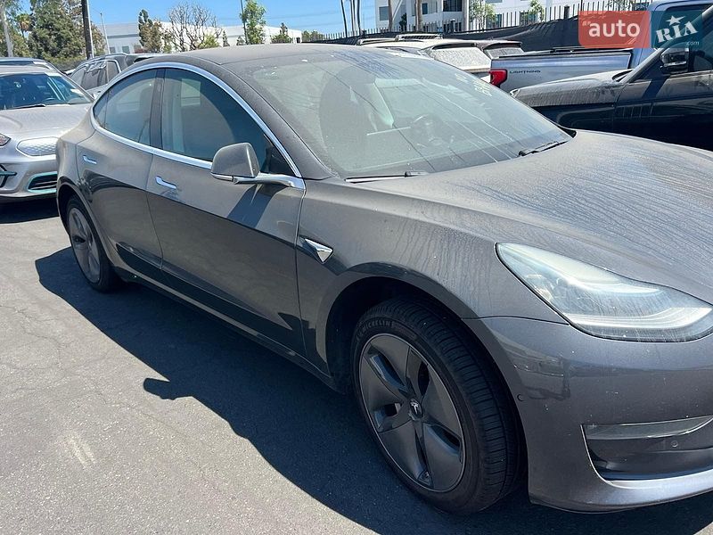 Седан Tesla Model 3 2018 в Моршине