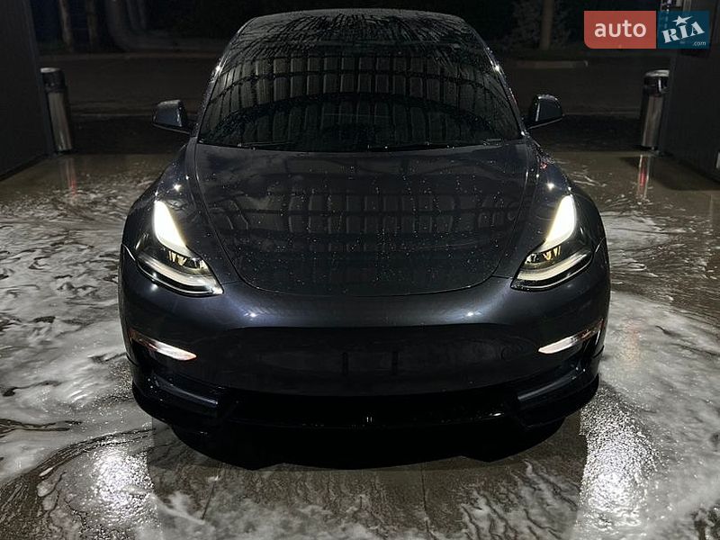 Седан Tesla Model 3 2021 в Львові фото 3 Седан Tesla Model 3 2021 в Львові