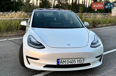 Седан Tesla Model 3 2019 в Житомирі