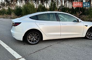 Седан Tesla Model 3 2019 в Житомирі