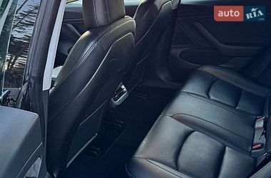 Седан Tesla Model 3 2019 в Житомирі