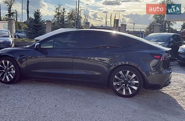 Седан Tesla Model 3 2024 в Вінниці