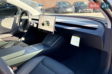 Седан Tesla Model 3 2024 в Вінниці