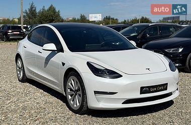 Седан Tesla Model 3 2022 в Ивано-Франковске