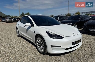 Седан Tesla Model 3 2022 в Ивано-Франковске