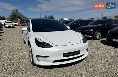 Седан Tesla Model 3 2022 в Ивано-Франковске