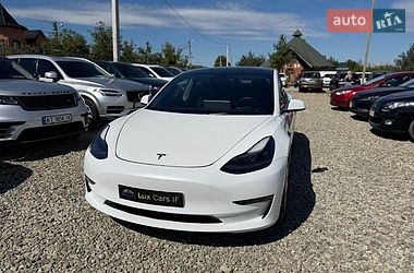 Седан Tesla Model 3 2022 в Ивано-Франковске