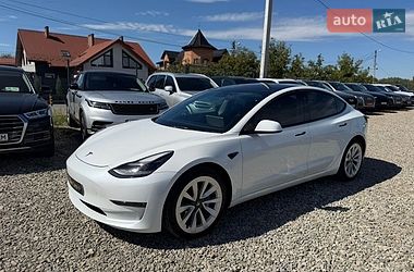 Седан Tesla Model 3 2022 в Ивано-Франковске