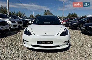 Седан Tesla Model 3 2022 в Ивано-Франковске