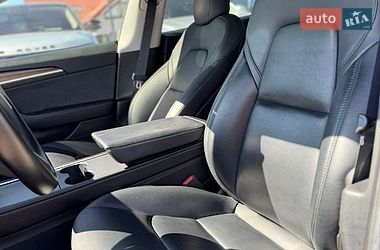 Седан Tesla Model 3 2022 в Ивано-Франковске