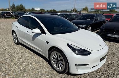Седан Tesla Model 3 2022 в Ивано-Франковске