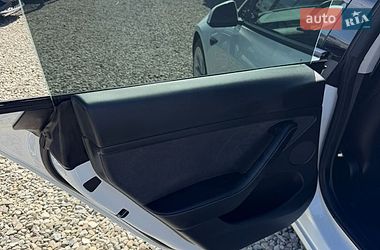 Седан Tesla Model 3 2022 в Ивано-Франковске