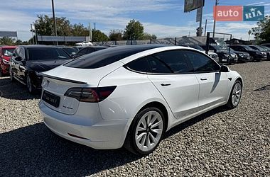Седан Tesla Model 3 2022 в Ивано-Франковске
