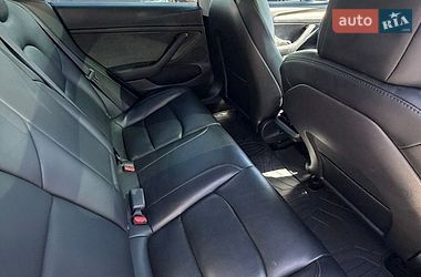 Седан Tesla Model 3 2022 в Ивано-Франковске