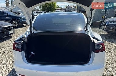 Седан Tesla Model 3 2022 в Ивано-Франковске