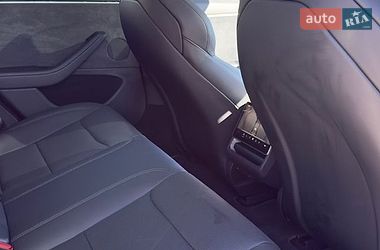 Седан Tesla Model 3 2024 в Вінниці