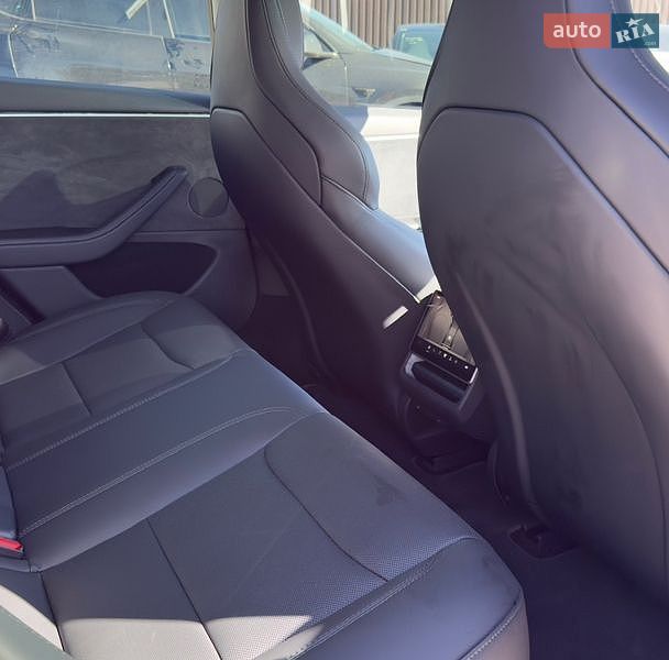 Седан Tesla Model 3 2024 в Вінниці