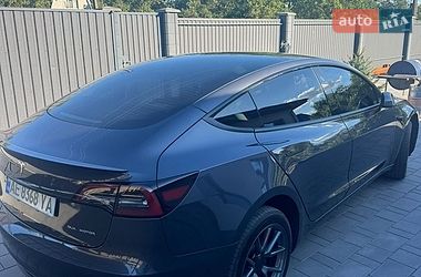Седан Tesla Model 3 2023 в Кам'янському