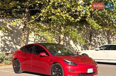 Седан Tesla Model 3 2022 в Днепре