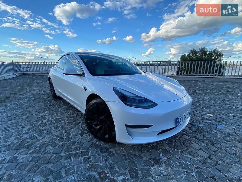 Tesla Model 3 2021