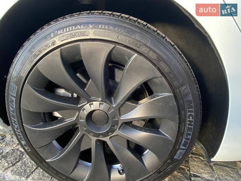 Седан Tesla Model 3 2021 в Дніпрі