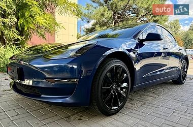 Седан Tesla Model 3 2021 в Дніпрі фото 24 Седан Tesla Model 3 2021 в Дніпрі